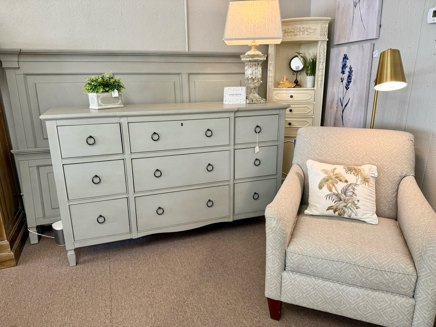 Universal Furniture Summer Hill French Grey Panel King Bed