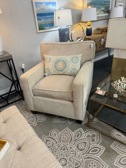 Huntington House Ivory Club Chair