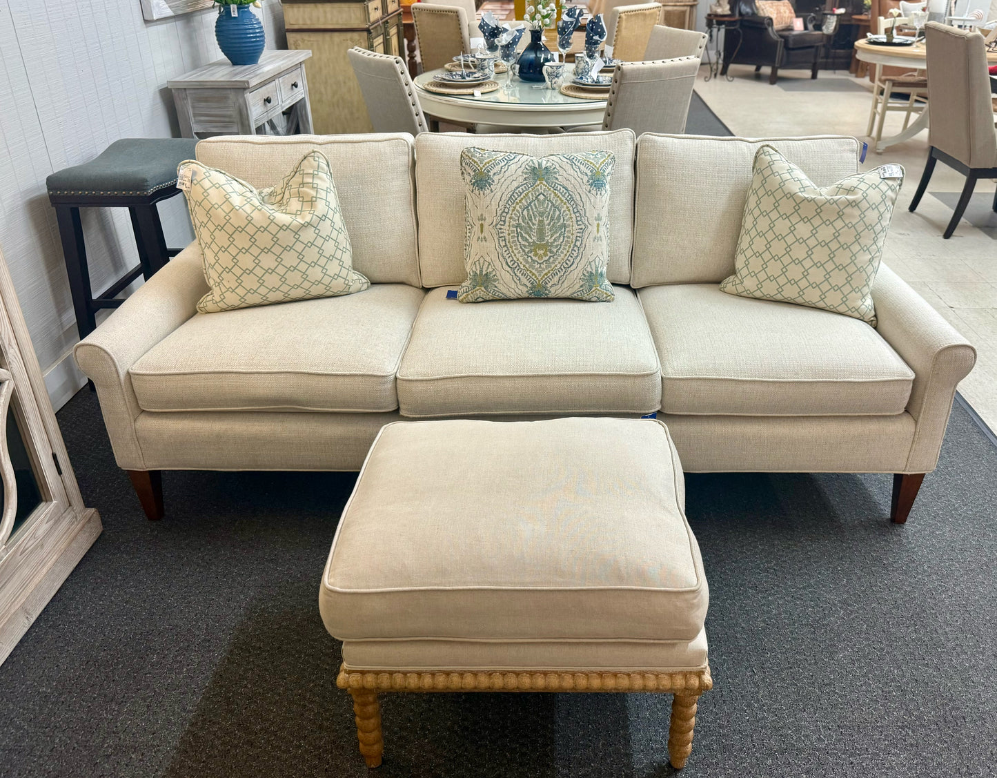Bobbin Linen Ottoman