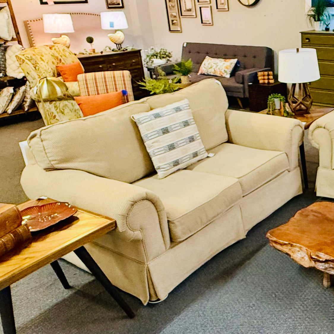 Bassett Dune Loveseat