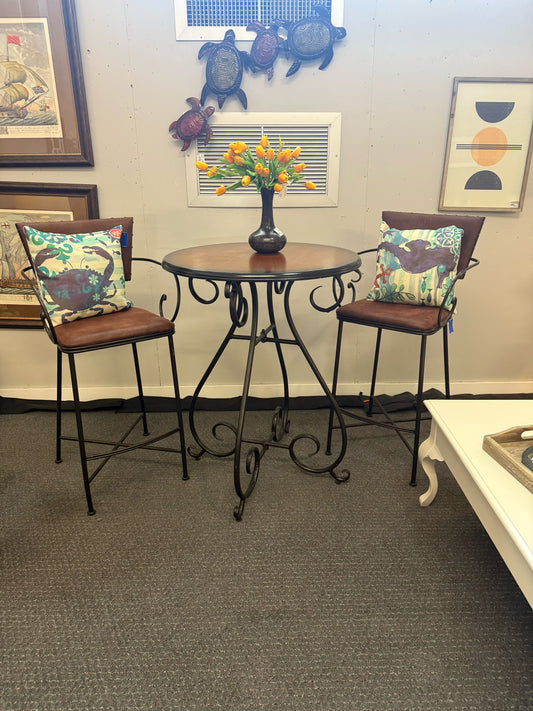Rosedale Pub Table with 2 Chairs