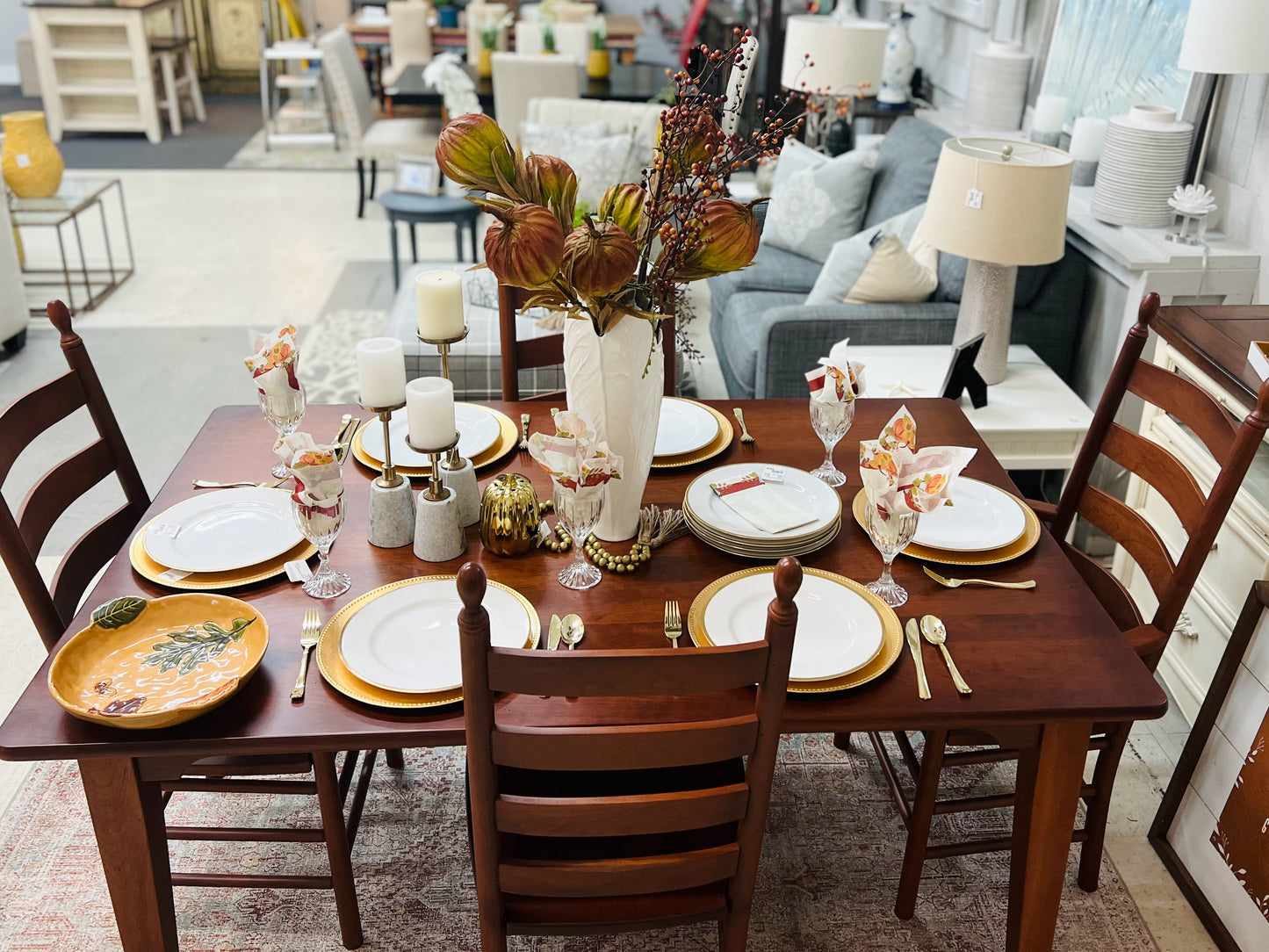 Williamsburg House Shaker Style Dining Table with 4 Chairs