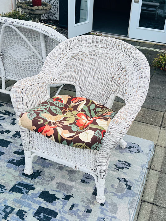 White Wicker Outdoor Chair