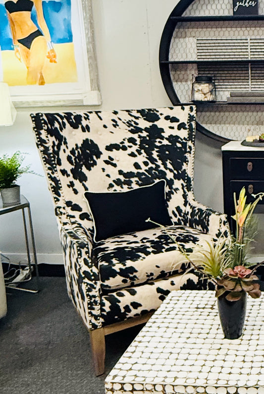 Black & Cream Palomino Wingback