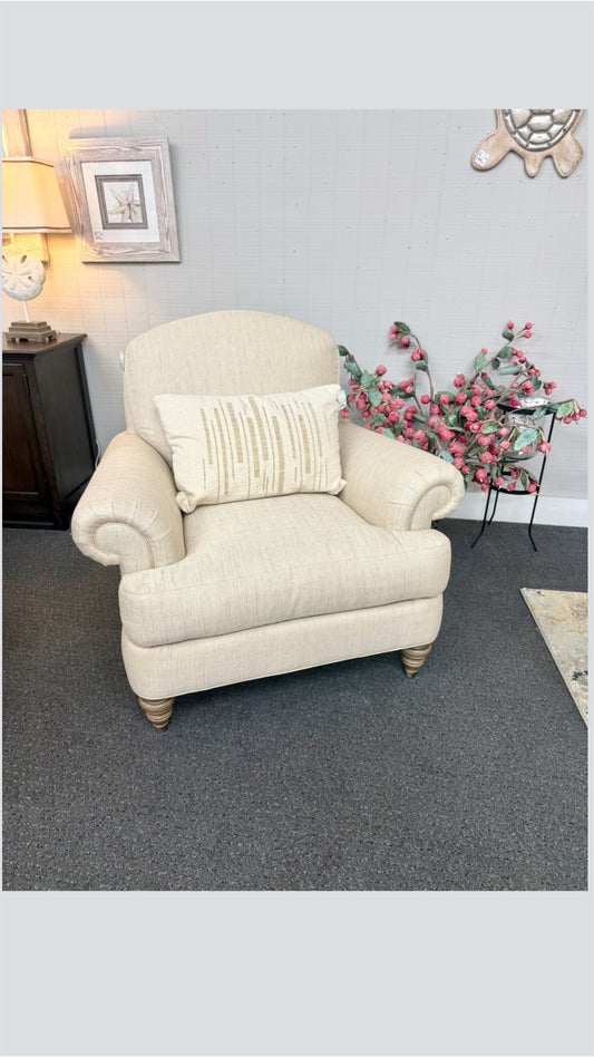 Ethan Allen Vanilla Accent Chair